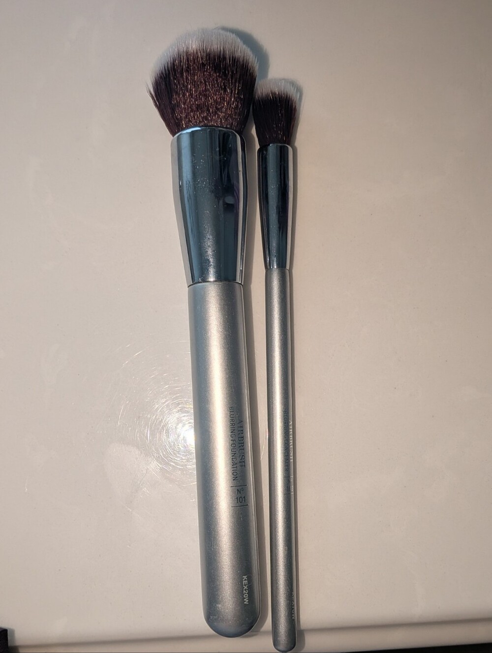 Silver Powder & Blending Makeup Brush Set - Set